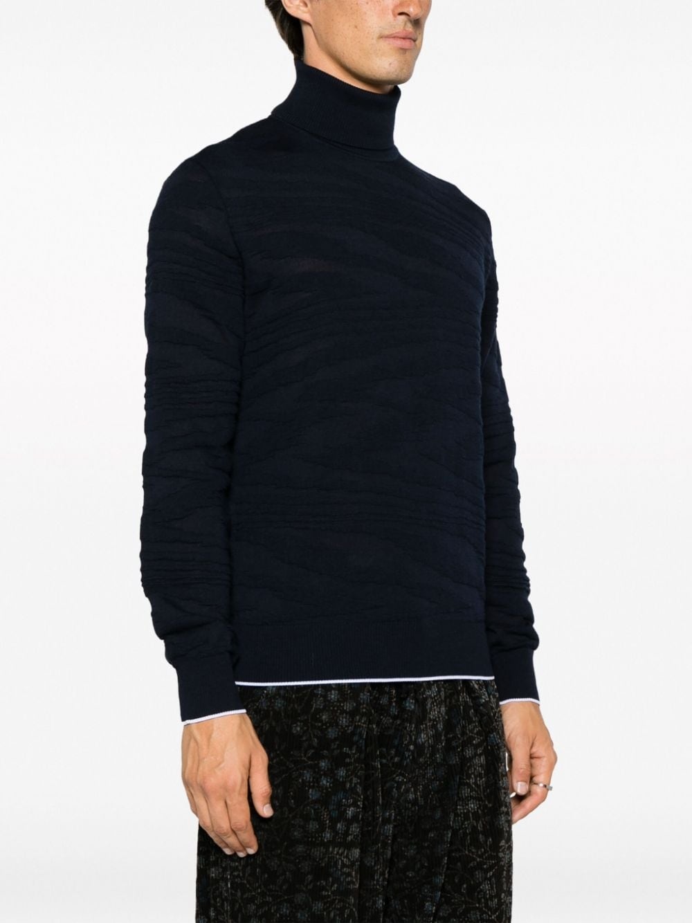 zigzag print roll-neck jumper - 3