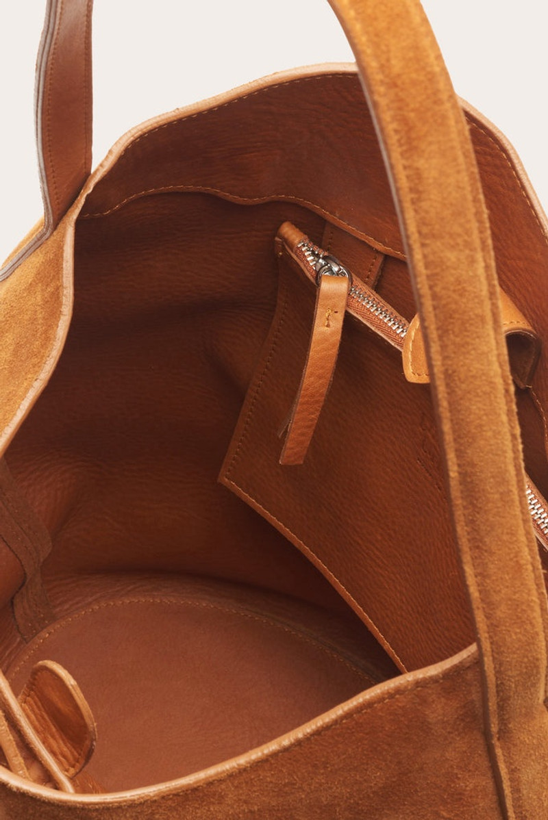 BELTED BUCKET BAG LARGE CINNAMON SUEDE 4