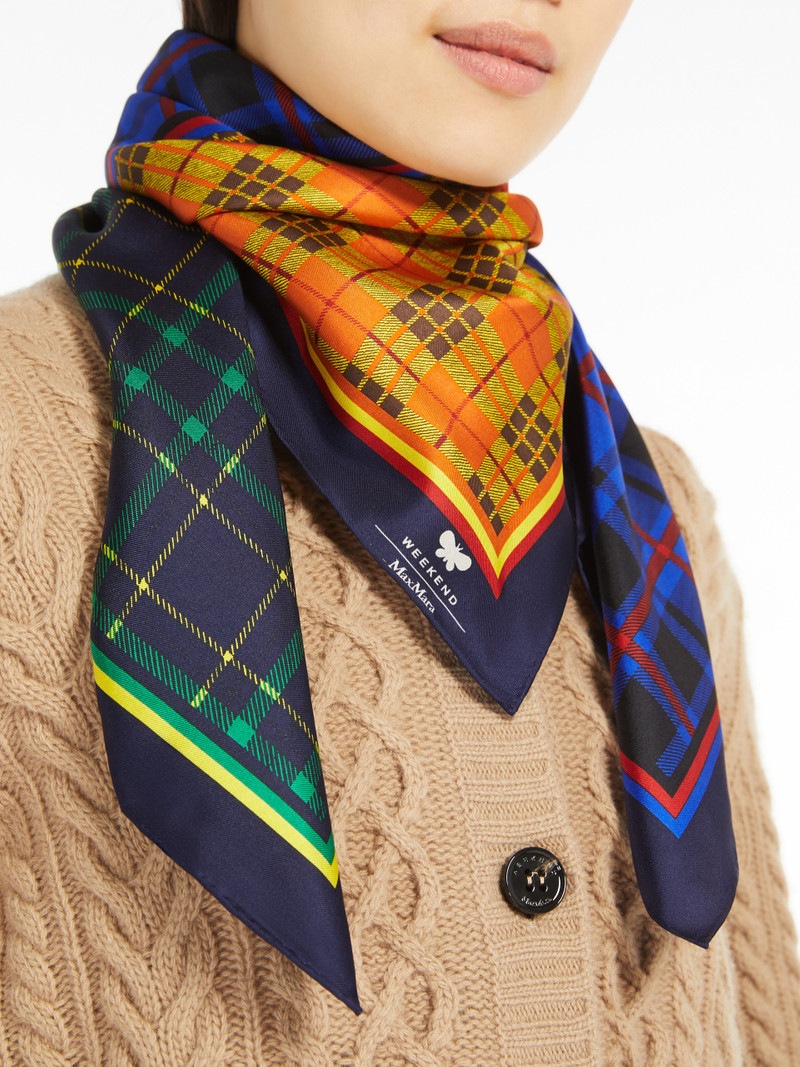 ONESTO Printed silk maxi pocket square 4