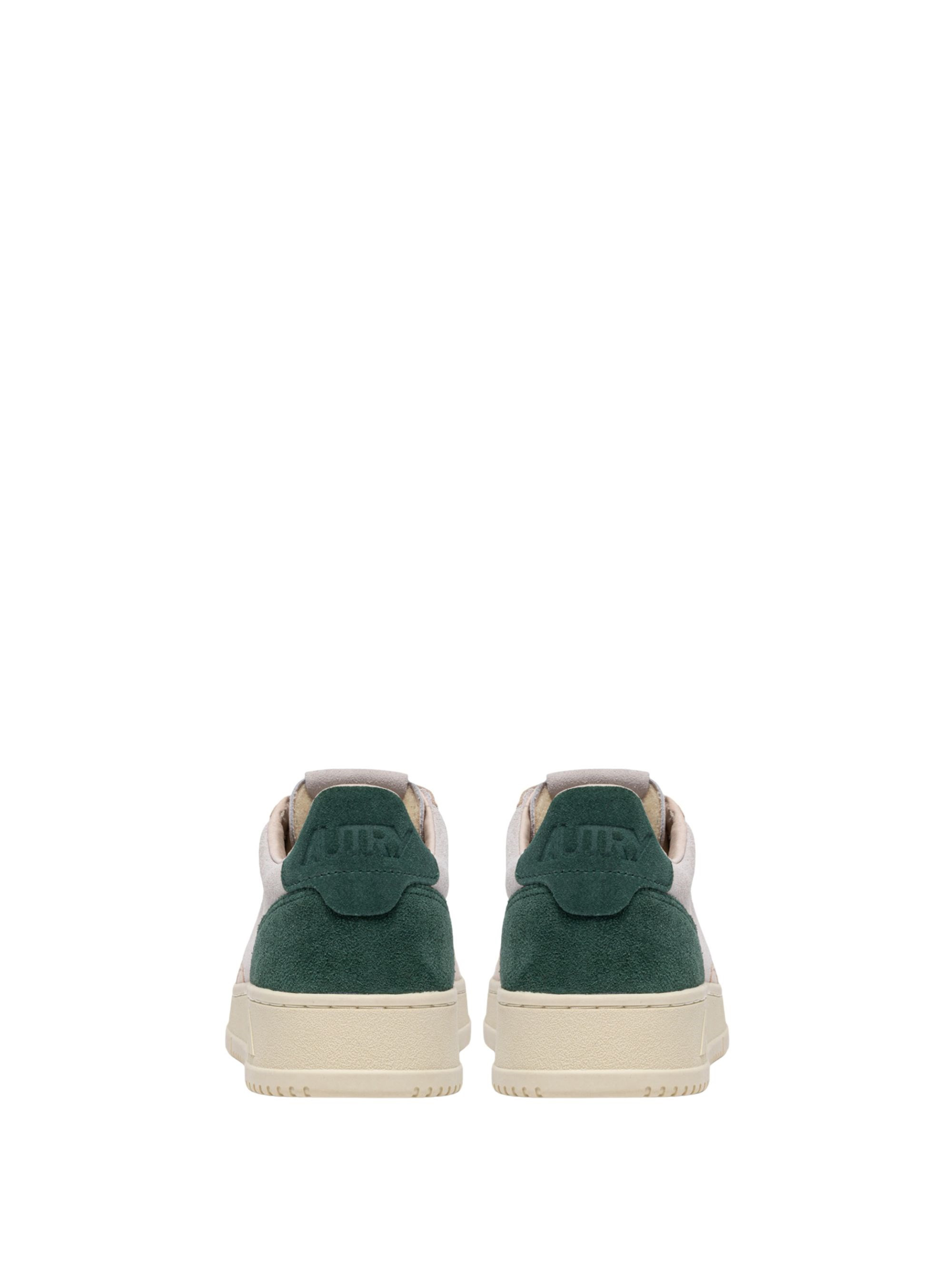 Sneaker Medalist - 3