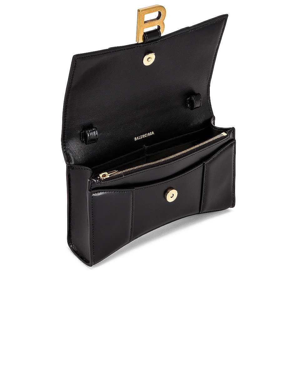 Hourglass Wallet On Chain Bag - 6