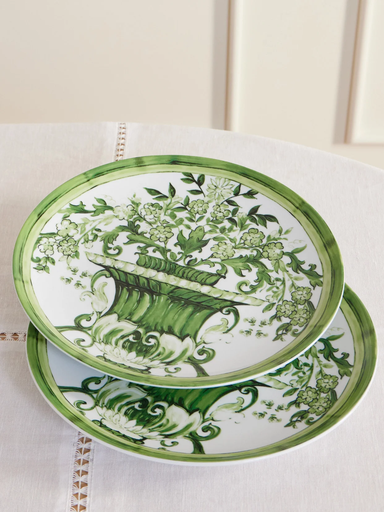 Set Of Two Painted Porcelain Dinner Plates - 1