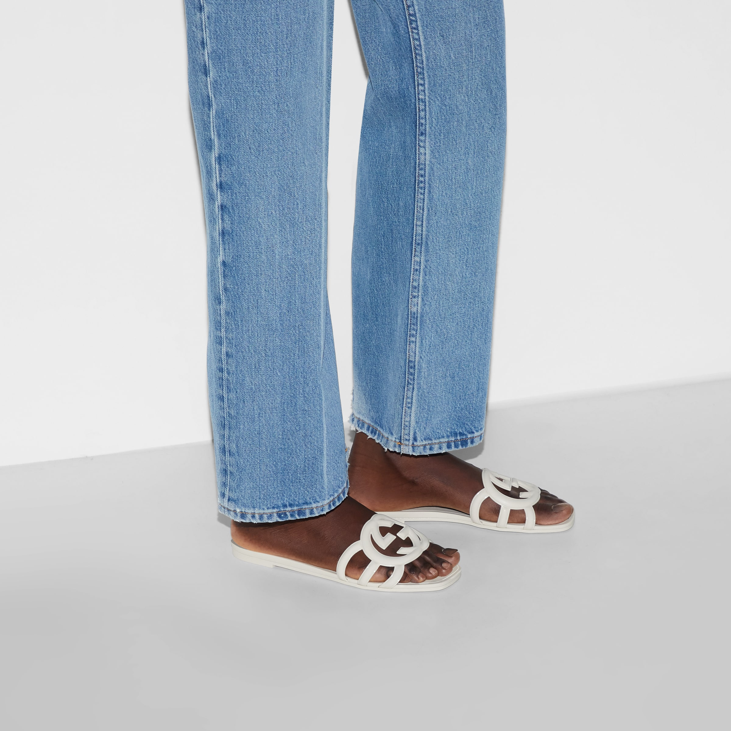 Women's Interlocking G slide sandal - 3