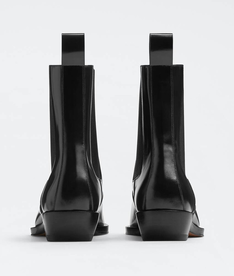 Bottega Veneta chisel outlook