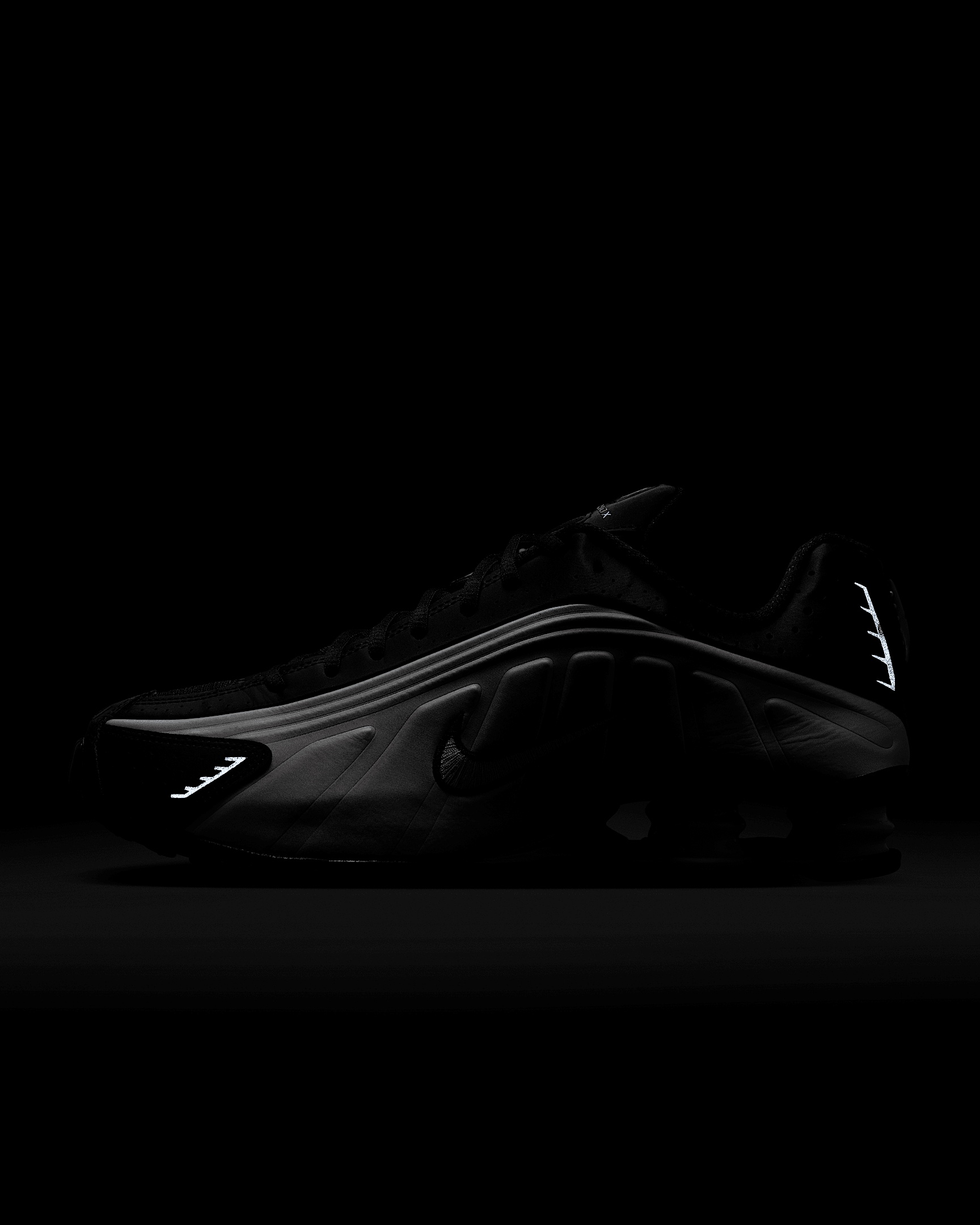 Nike Shox R4 Men's Shoes - 11
