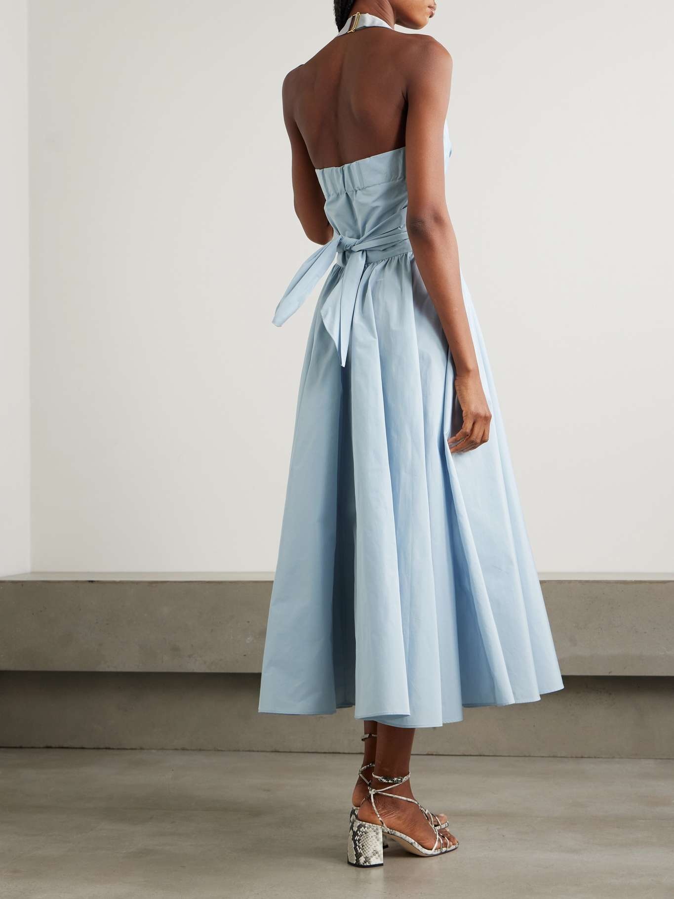 Pleated poplin halterneck midi dress Light blue - 3