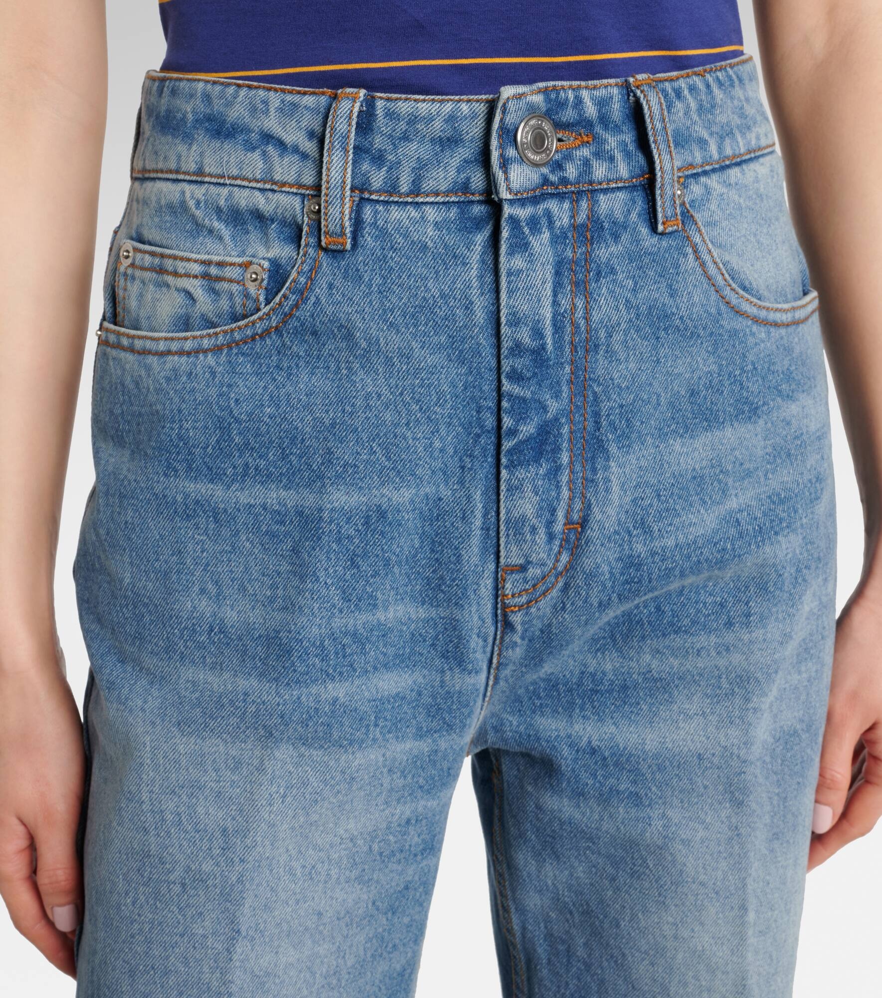 High-rise flared jeans - 4