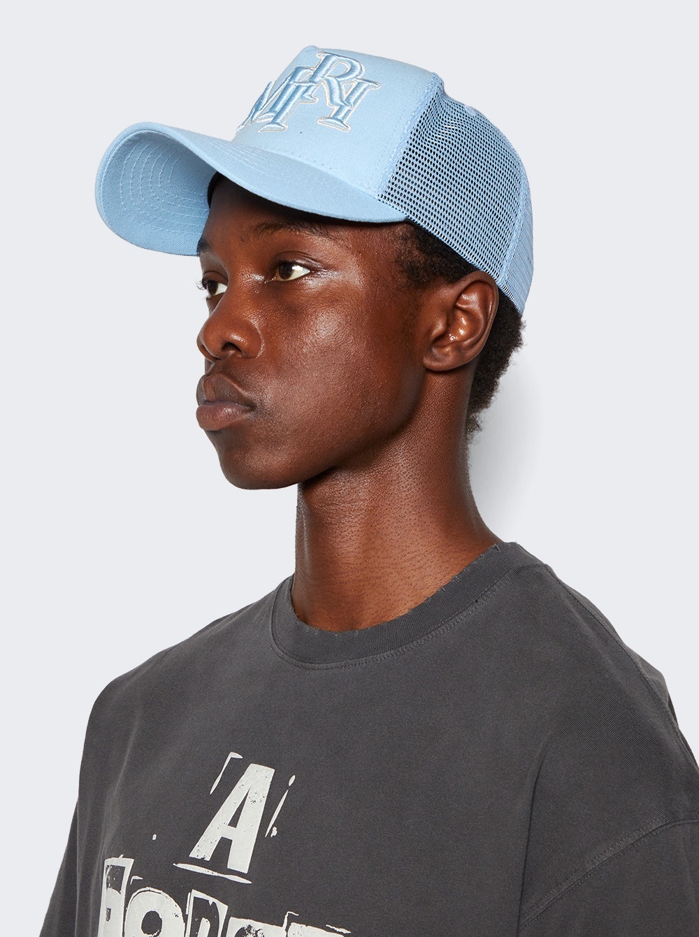 帽子 AMIRI Blue Staggered Logo Trucker Cap Paint Logo Trucker Hat AMIRI | Blondie Shop