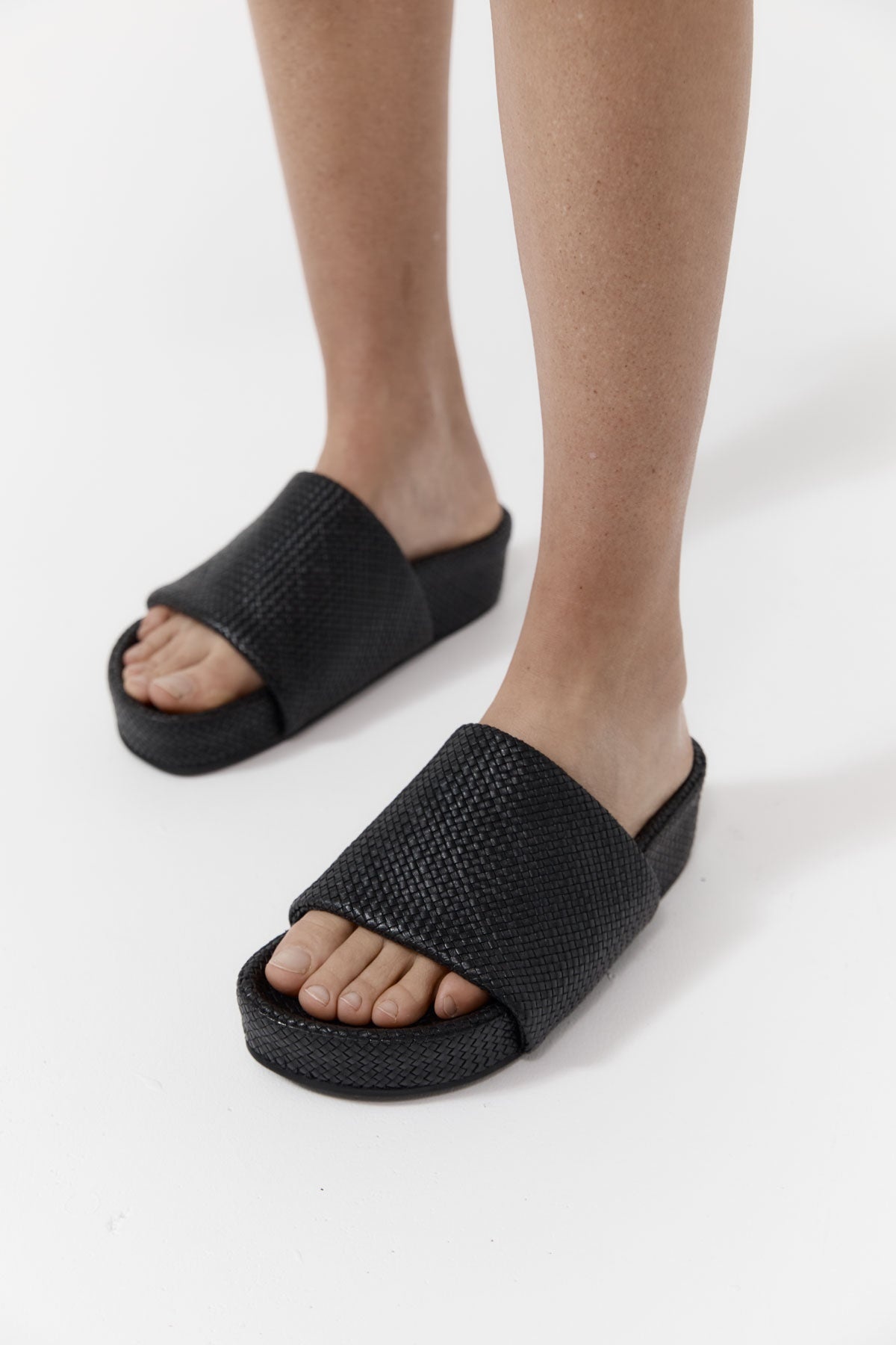 Woven Everyday Flatform Slide - Black - 2