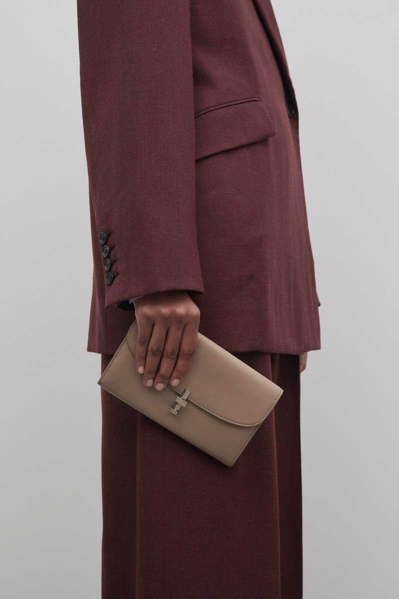 Sofia Continental Wallet in Leather 4