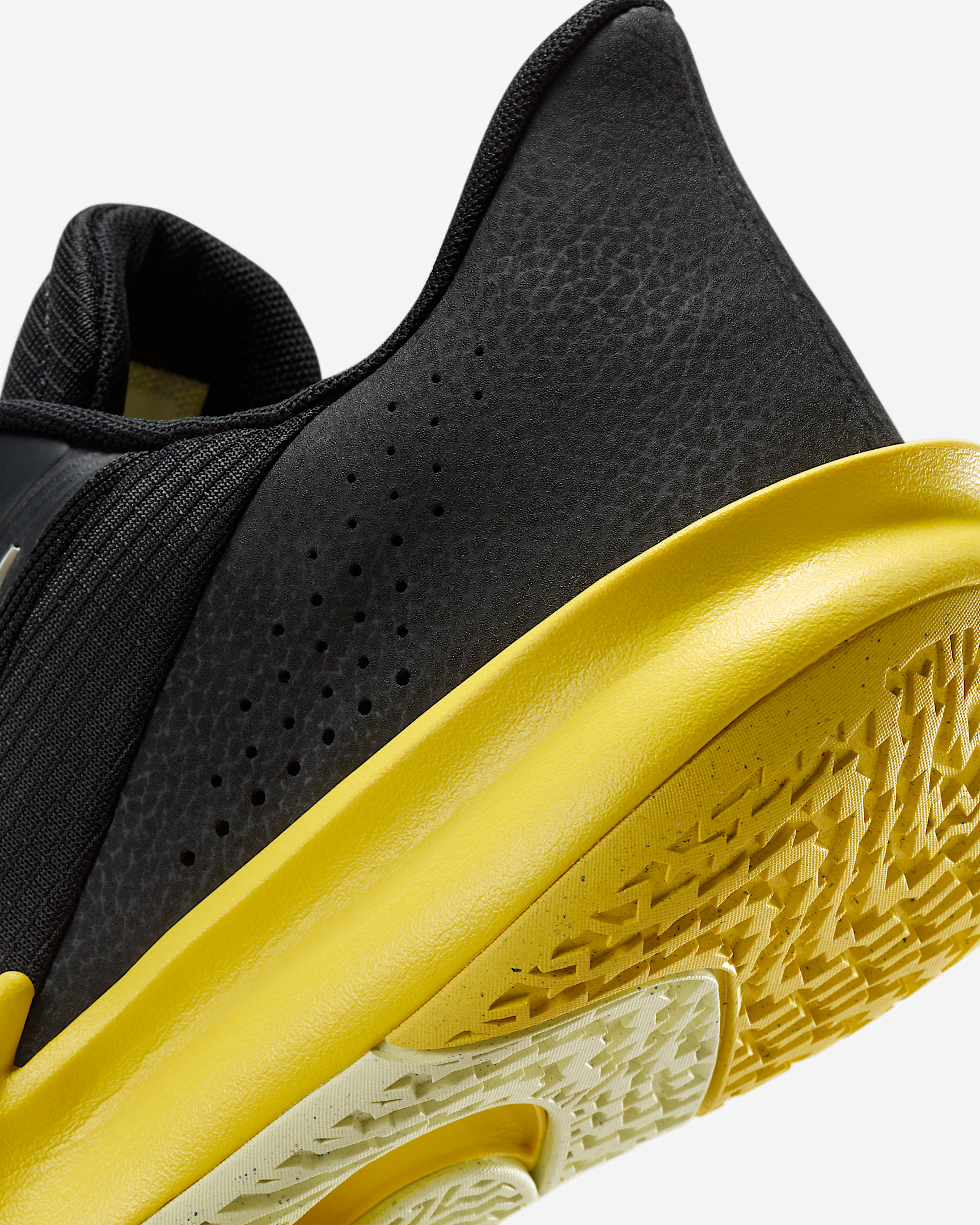 Nike Precision 7 Basketball Shoes - 8