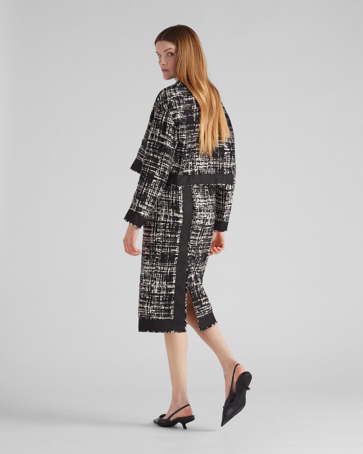 Printed fabric and Re-Nylon skirt - 5
