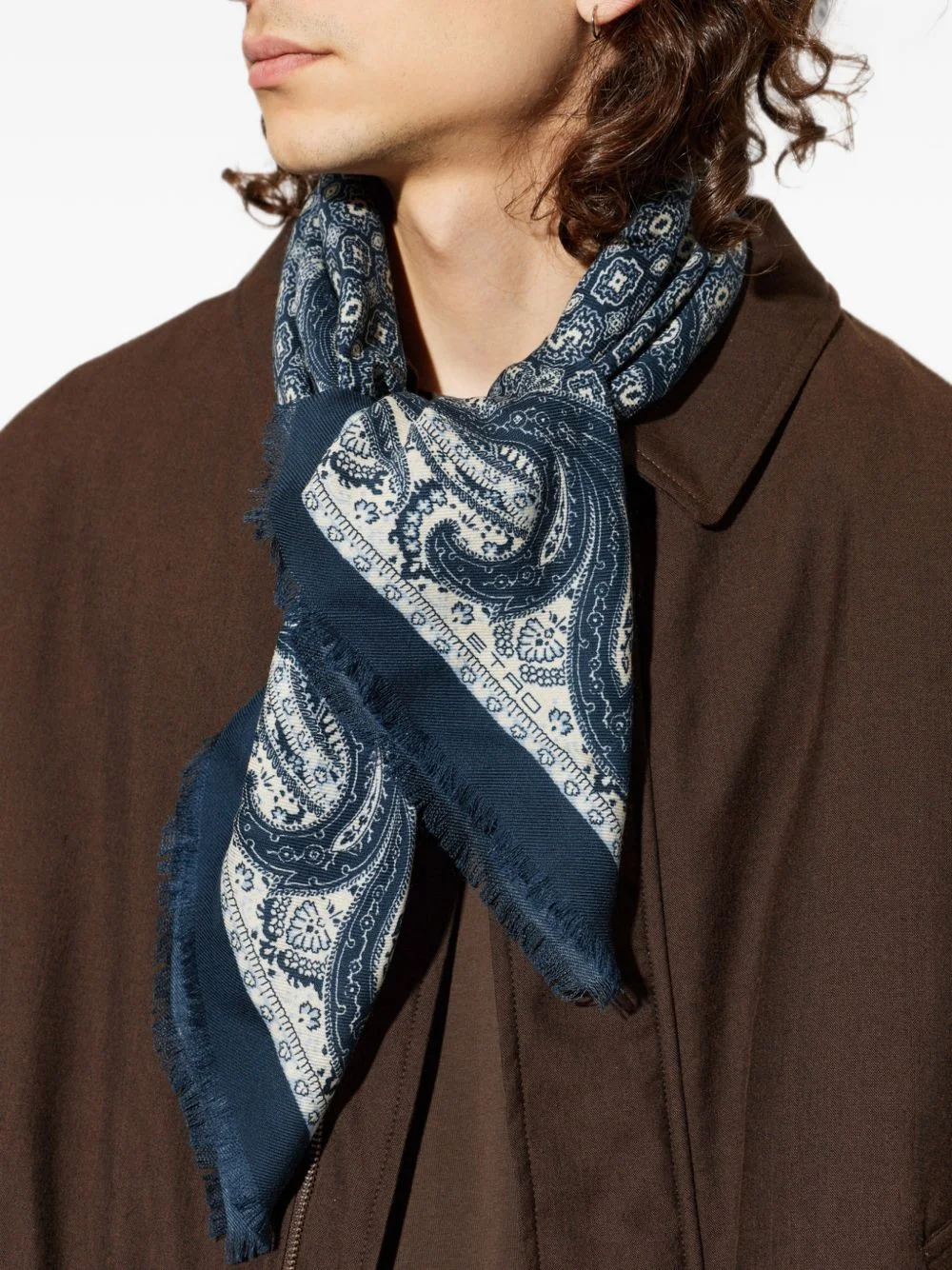 Paisley-print frayed scarf - 1