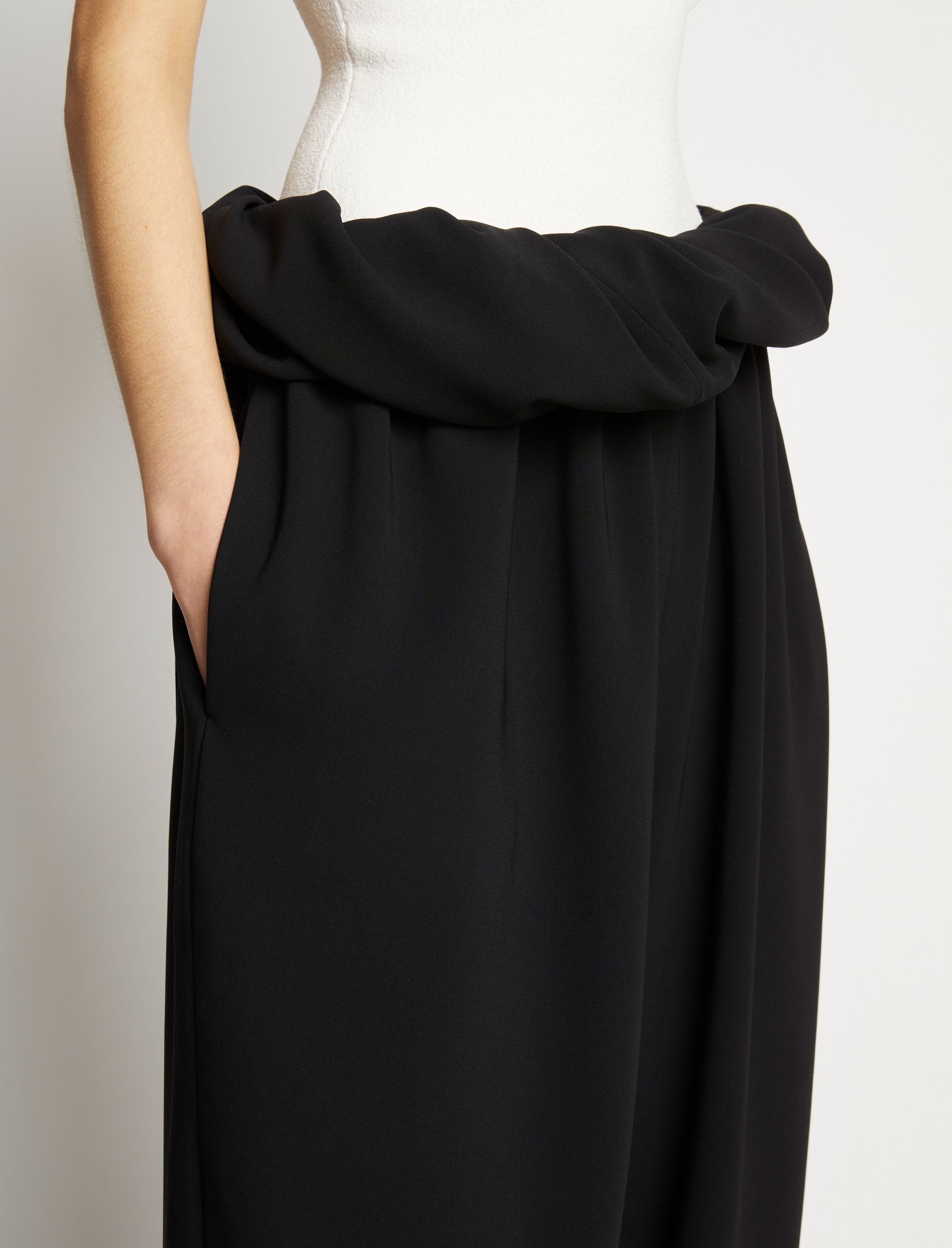 Matte Viscose Crepe Roll Waist Pants - 5