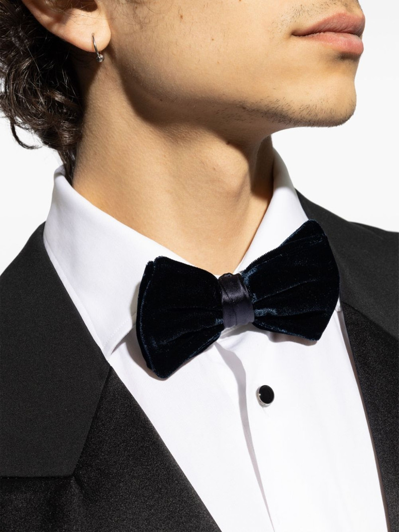 hook-fastening velvet bow tie 4
