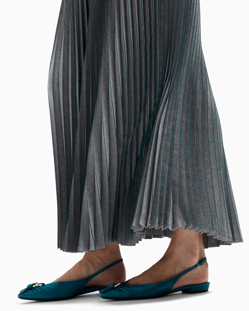 Pleated flannel long skirt 5