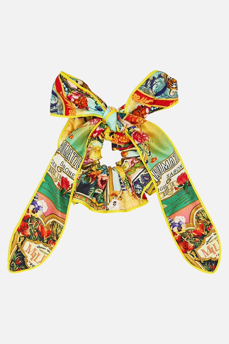 SCRUNCHIE WITH BOW 1