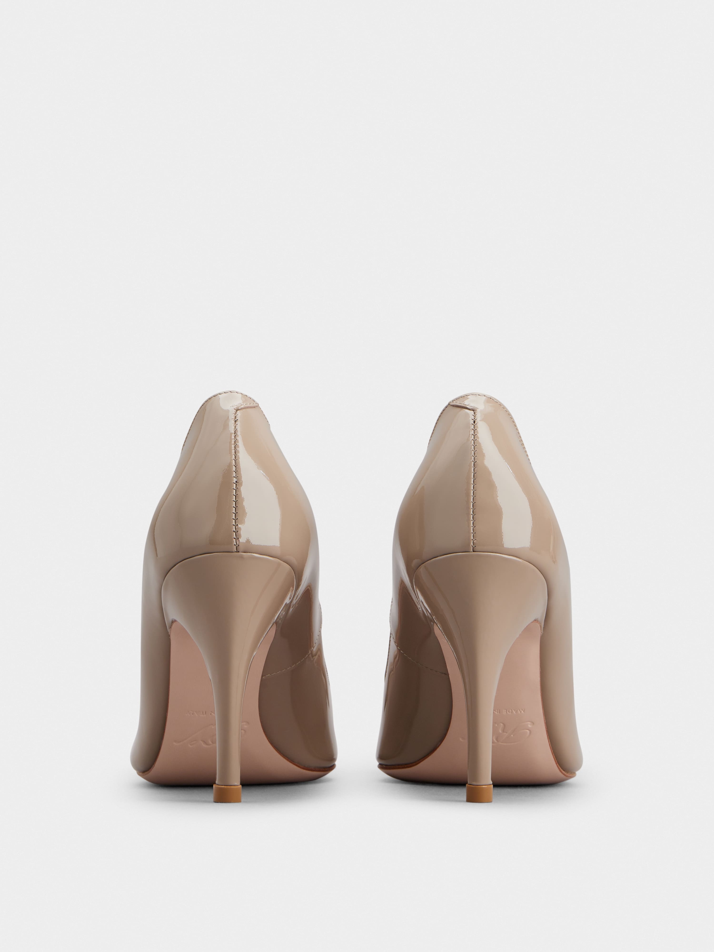Viv' Choc Lacquered Buckle Pumps in Patent Leather - 5