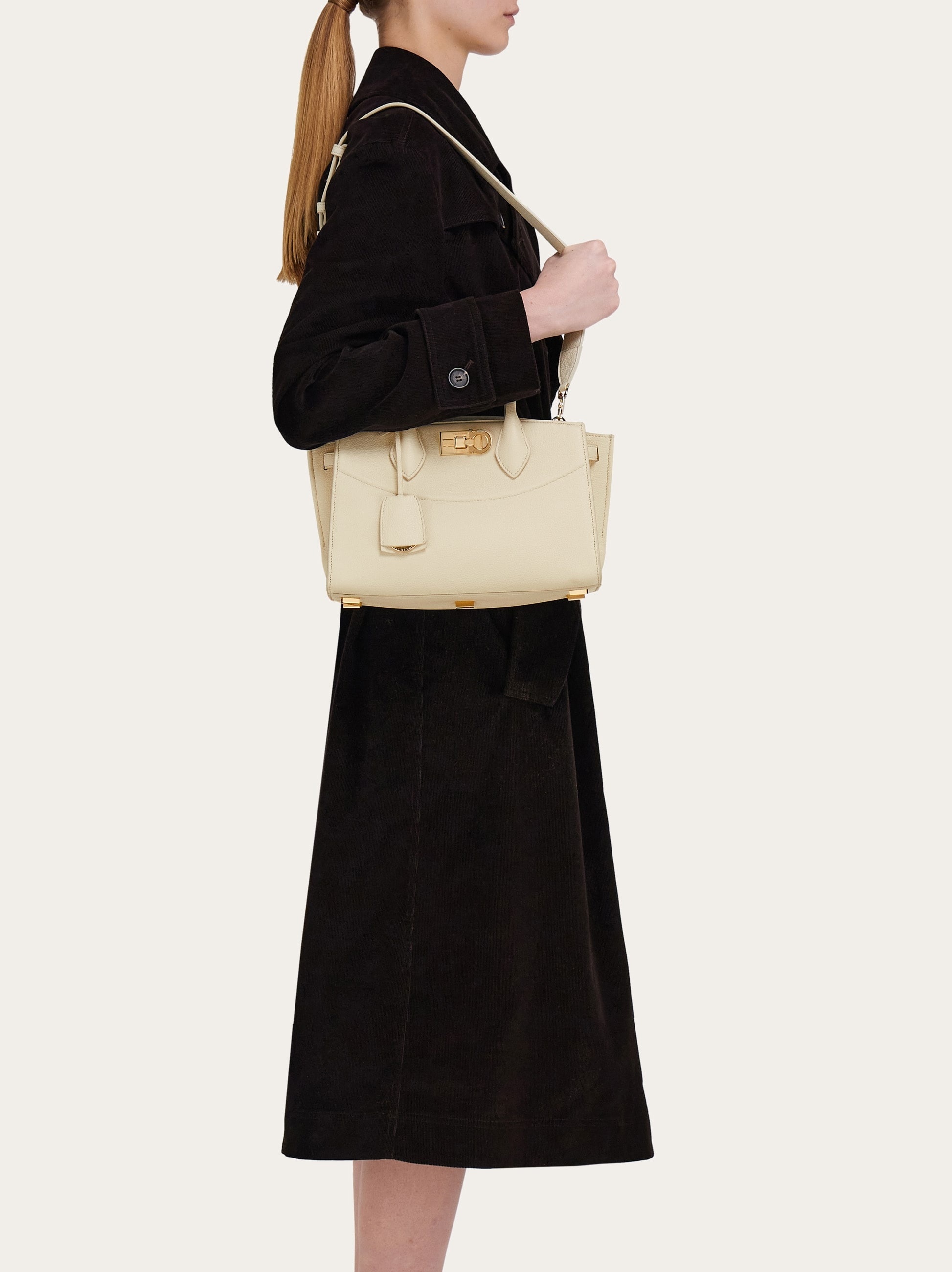 New Ferragamo Studio soft bag (M) - 3