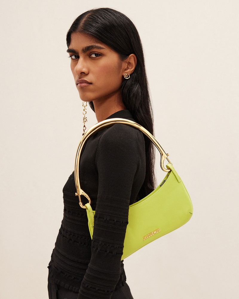 JACQUEMUS Le Bisou mousqueton outlook