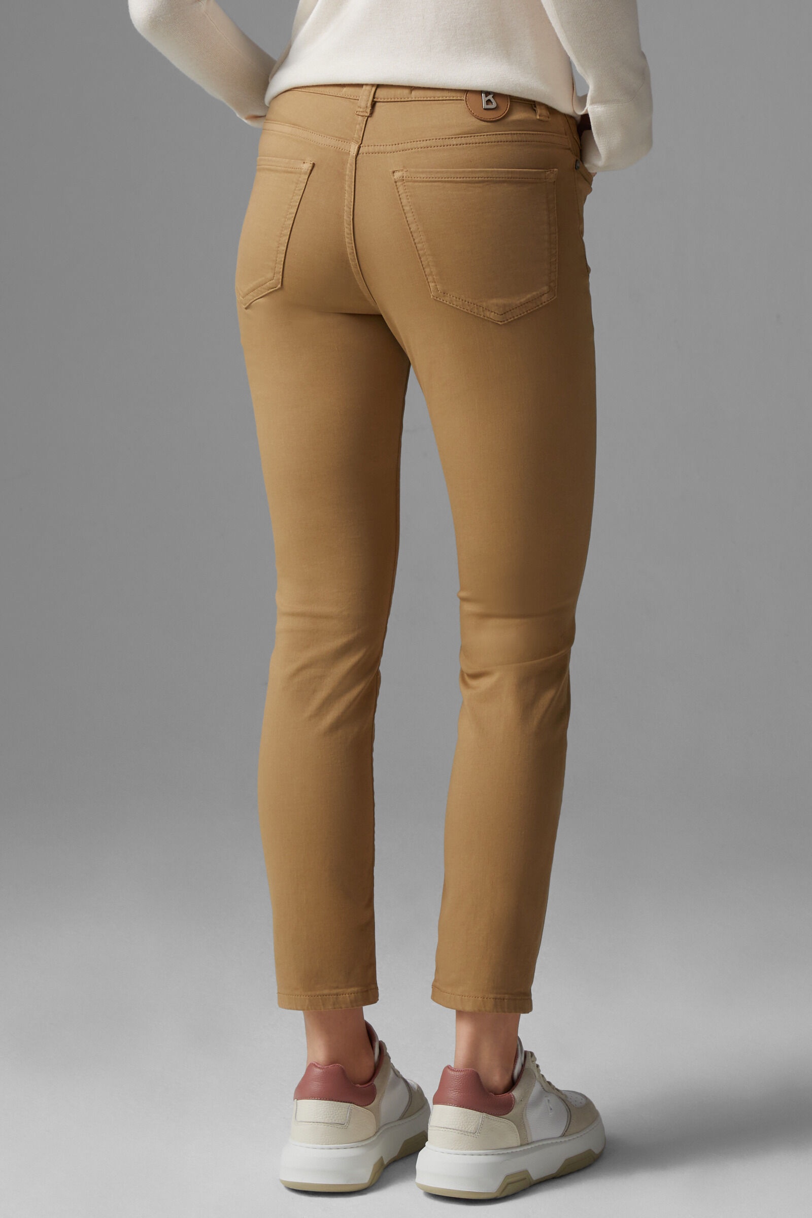 Slim fit Julie 7/8 jeans in Beige - 3