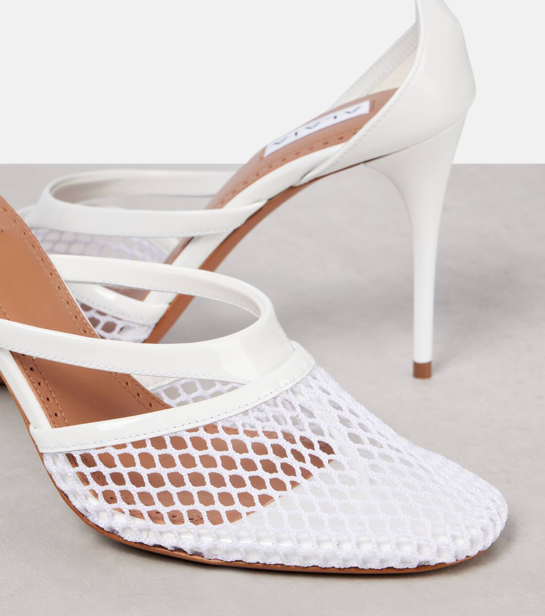 Infradito 90 fishnet patent leather pumps - 5