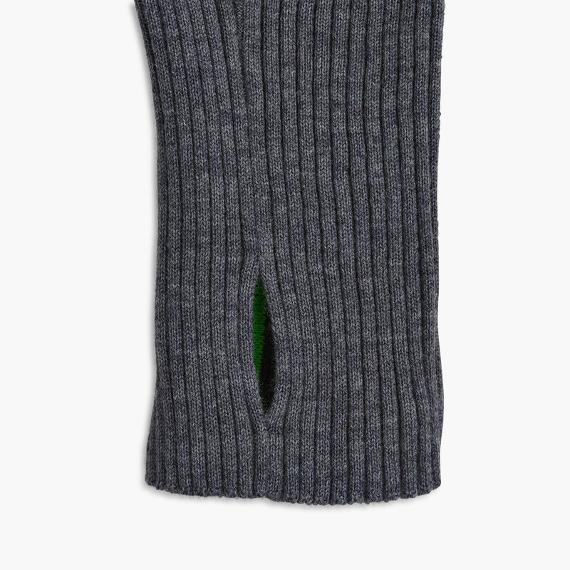 THE RAGLAN LOGO MOCKNECK 7