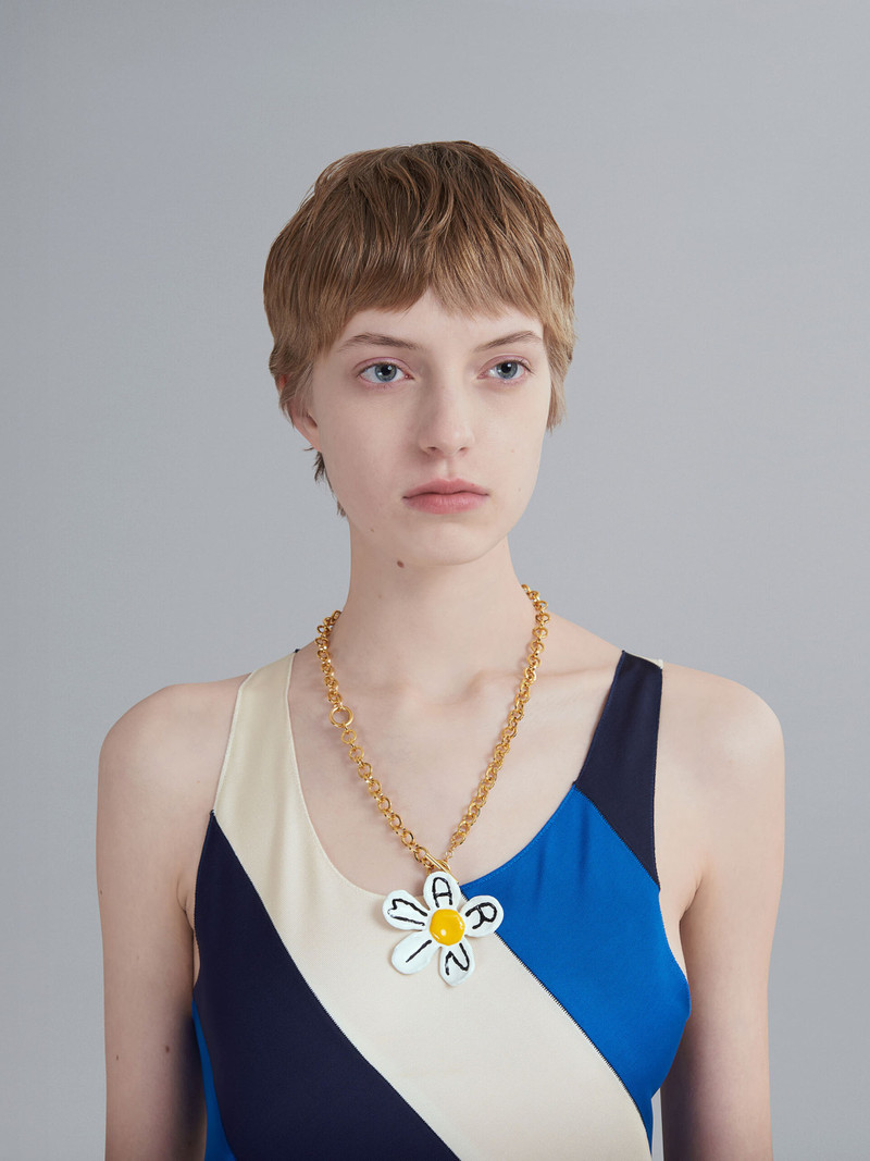 DAISY NECKLACE 2