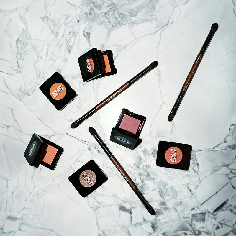 DOUBLE-ENDED EYESHADOW BRUSH - 248 3