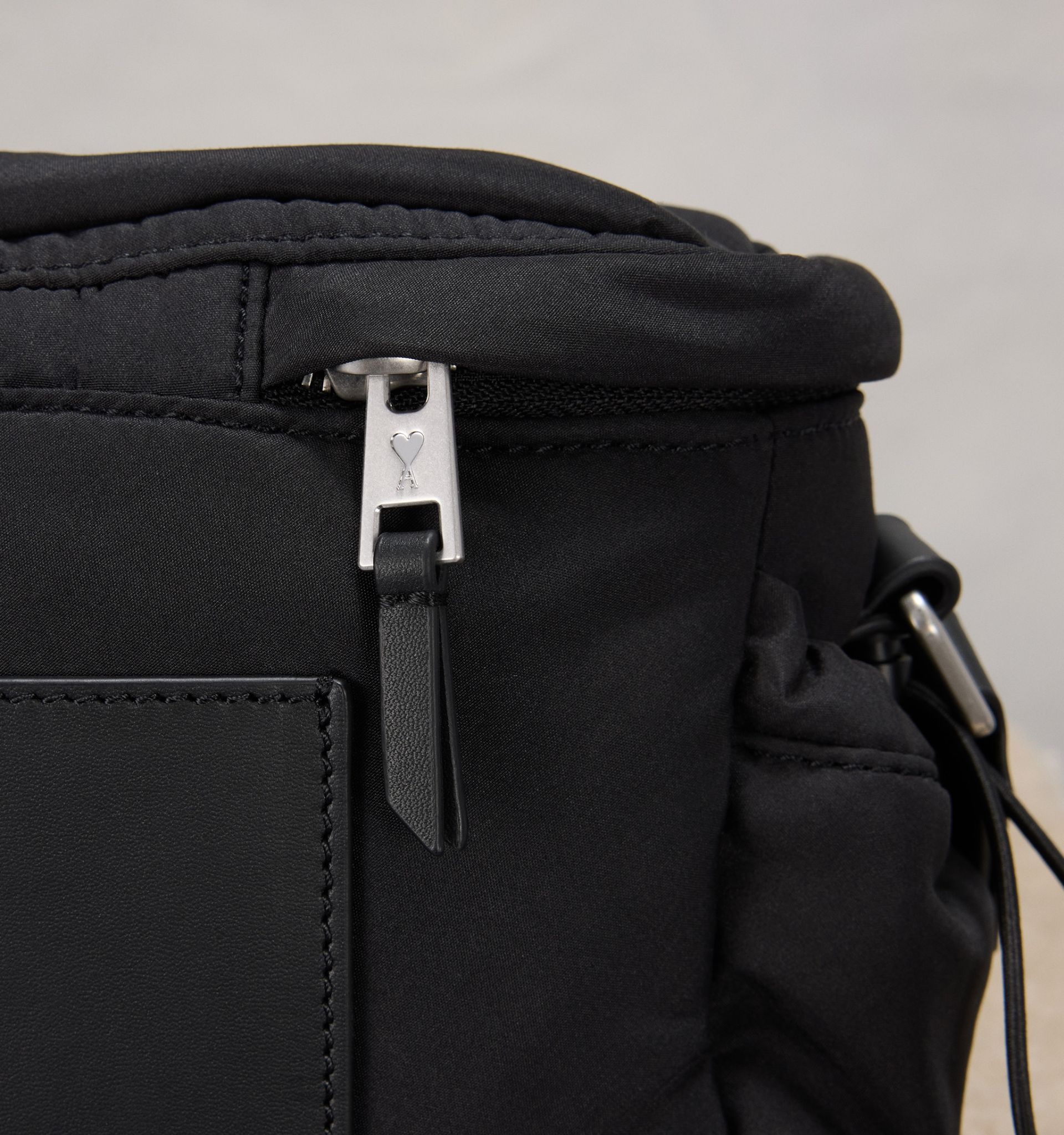 Ami De Coeur Messenger Bag - 7