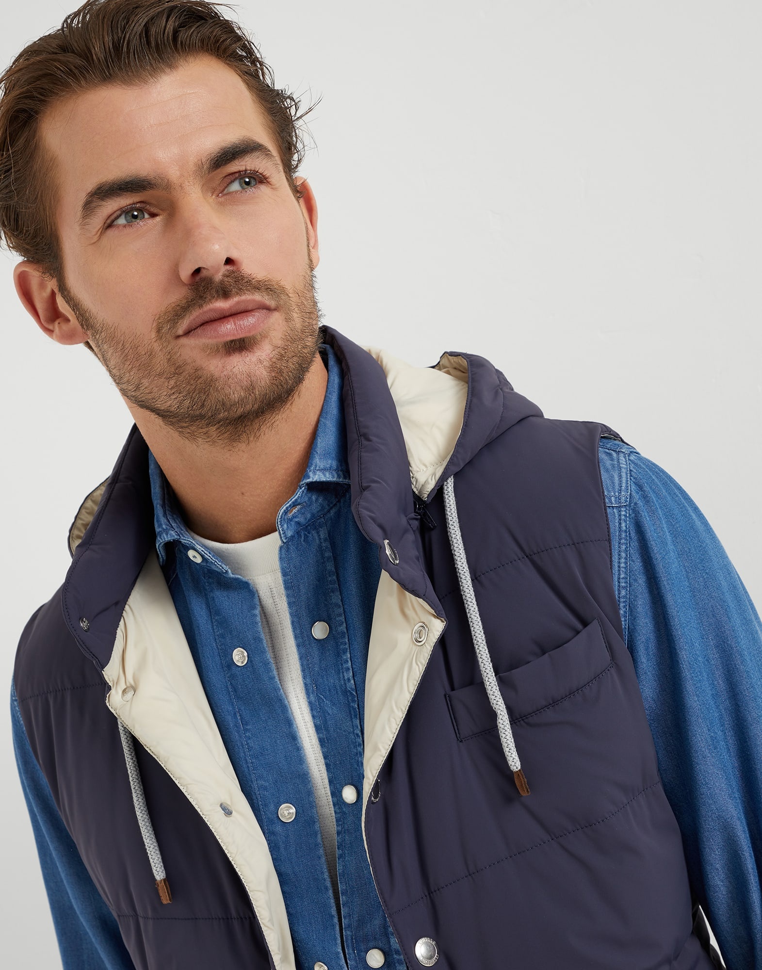 Bonded nylon down vest with detachable hood - 3