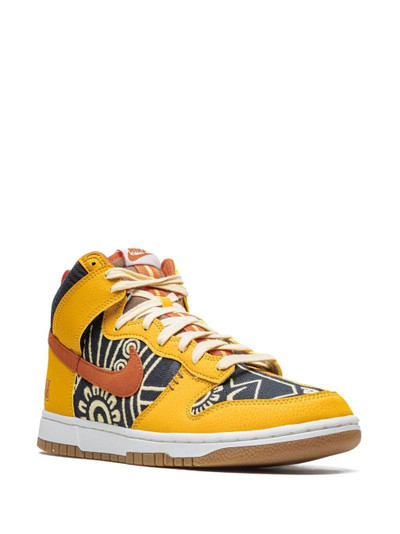 Nike Dunk High "Somos Familia" sneakers outlook