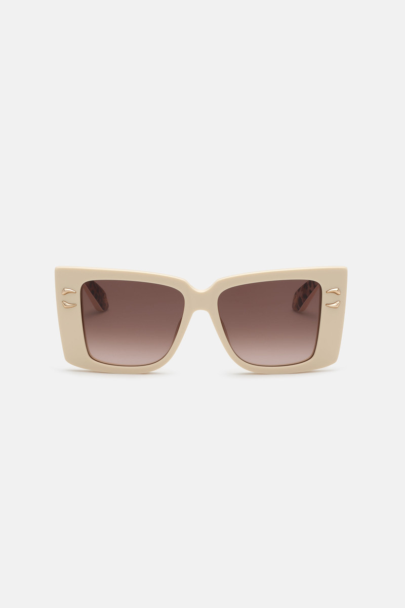 Sunglasses with wide rectangular front and fangs 1