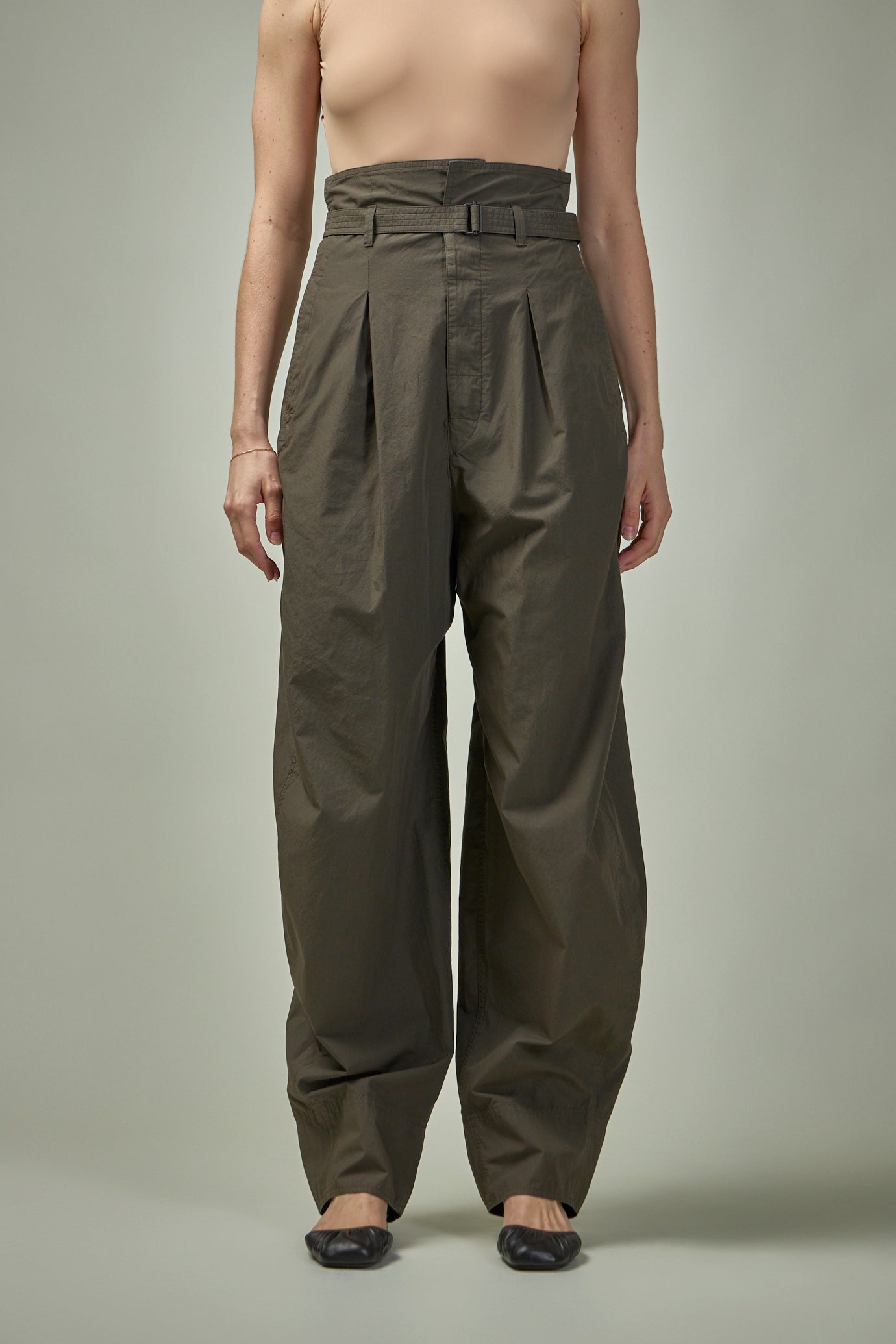 Lemaire｜CHINO PANTS (FOLDED WAISTBAND PANTS (PA1187 LF1 Lemaire Folded Waistband Pants | labelsfashion | REVERSIBLE