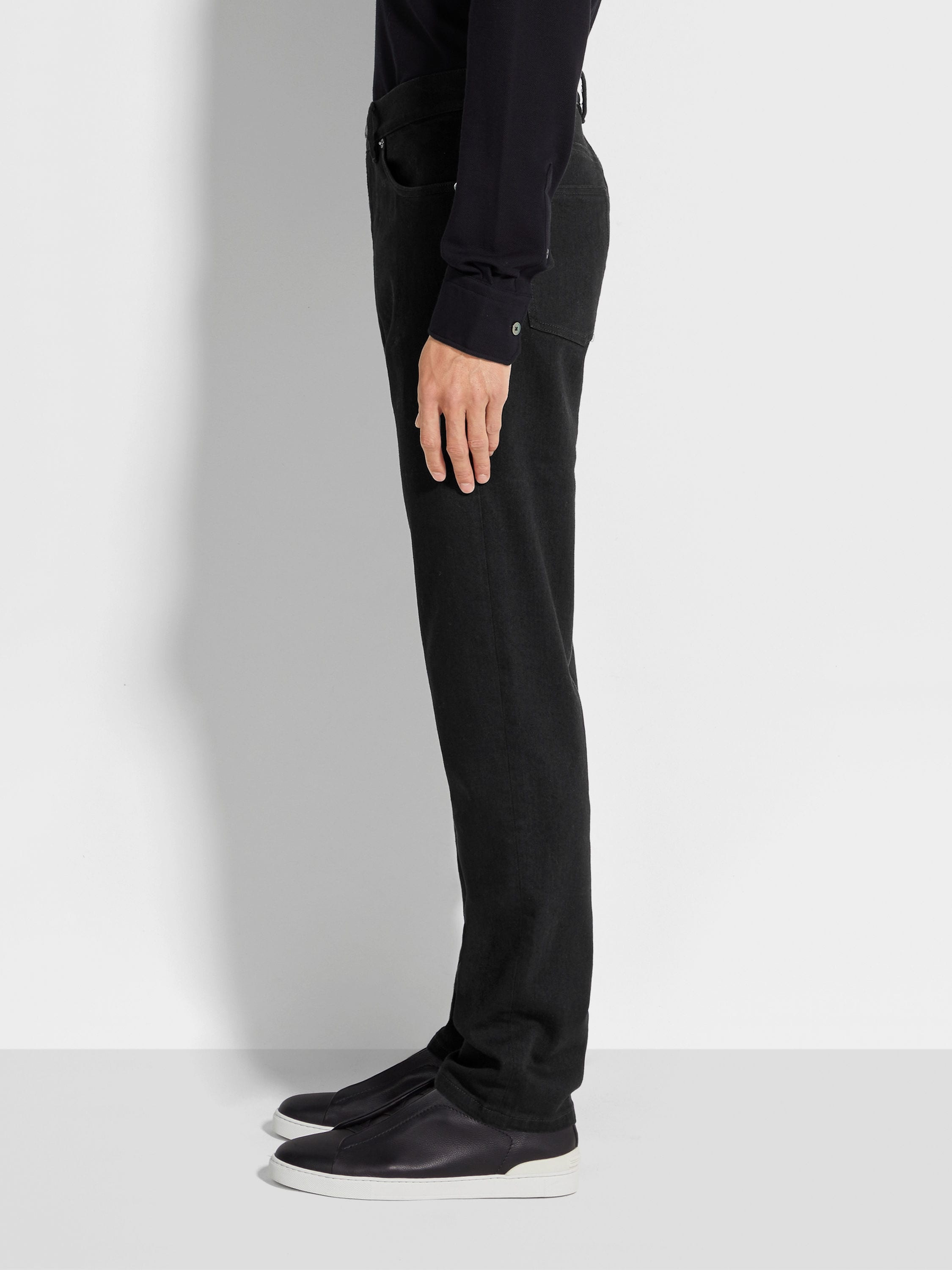 BLACK RINSE-WASHED STRETCH COTTON ROCCIA JEANS - 3