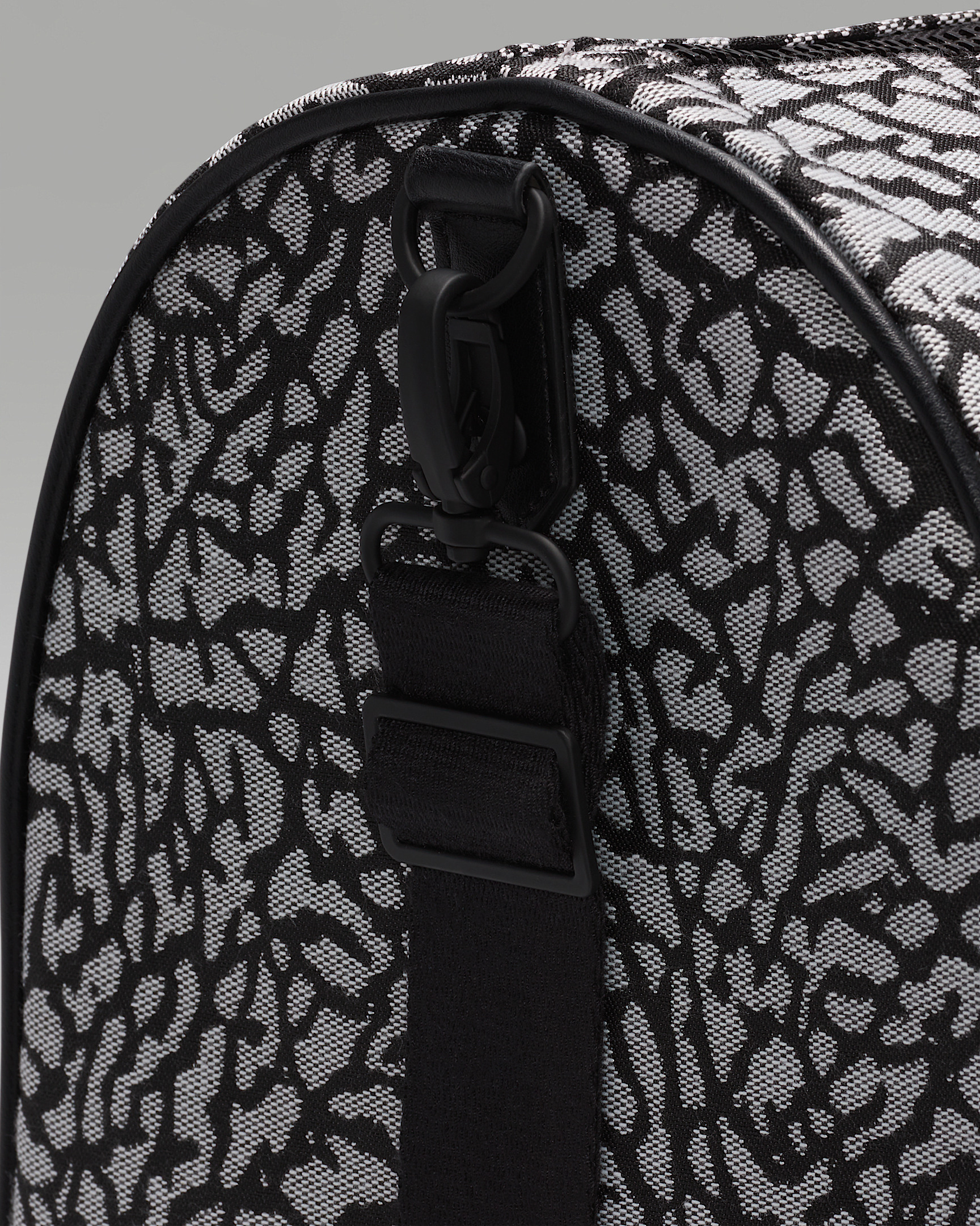 バッグ Jordan Icon Duffle Bag Jordan Icon Duffle Bag (25L). Nike.com