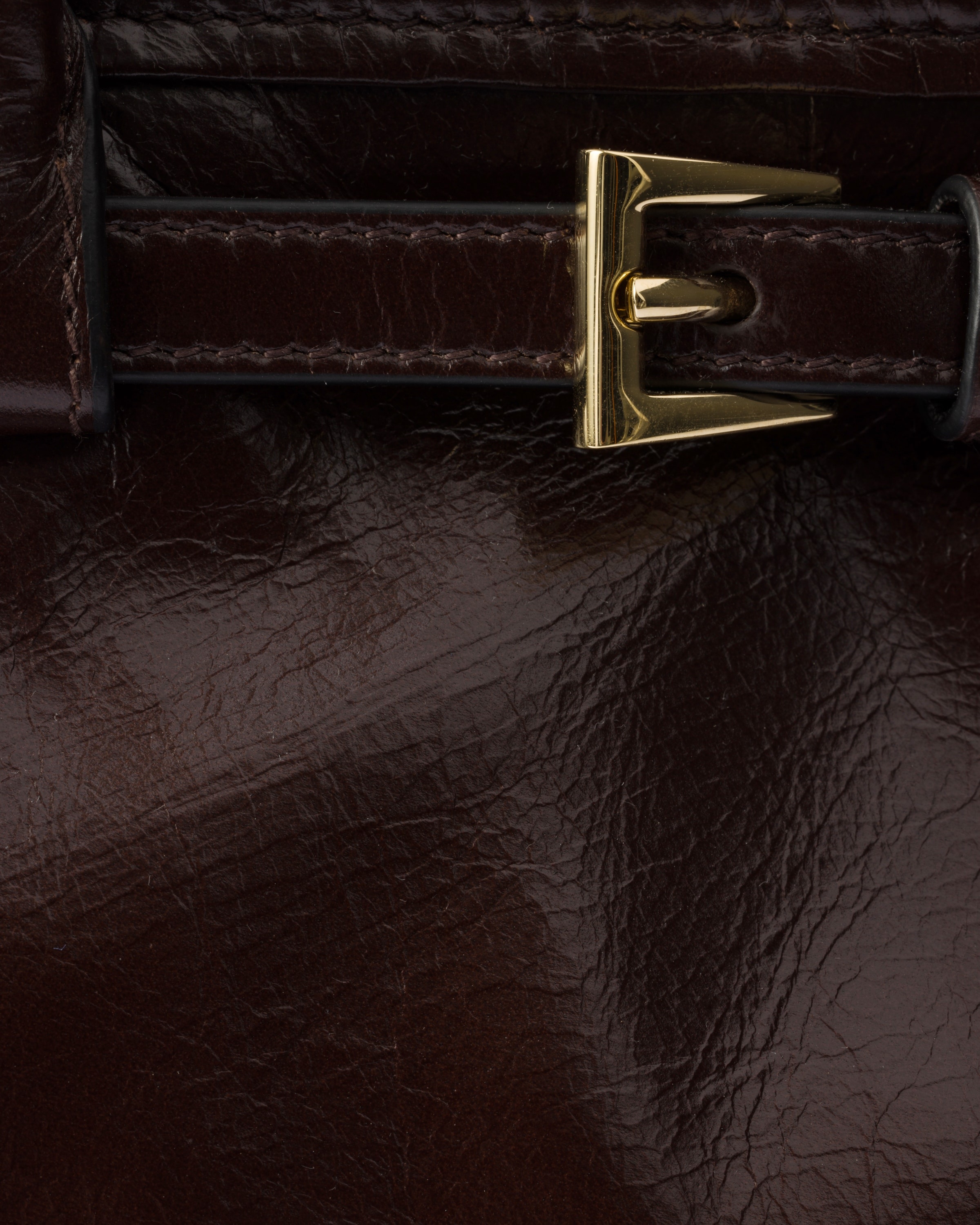 Medium leather handbag - 7