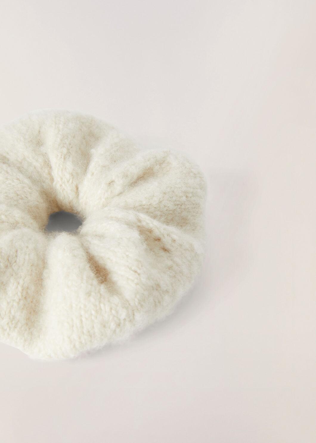 Cocooning Scrunchie - 3