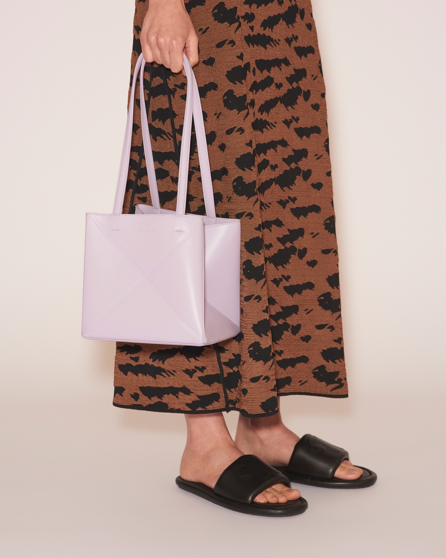THE ORIGAMI TOTE - Vegan nappa leather midi tote - Lilac - 4