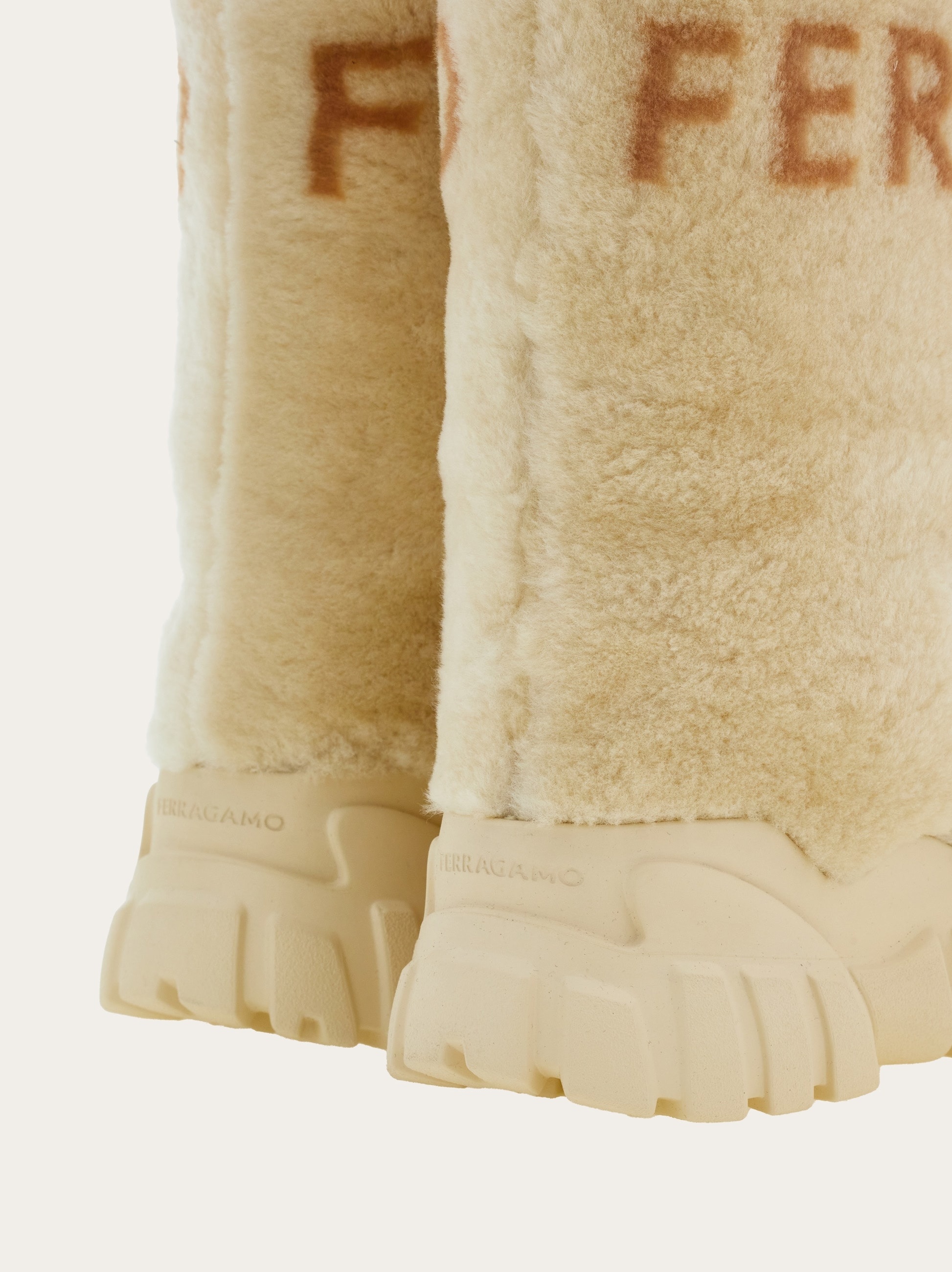 Shearling ski boot - 7