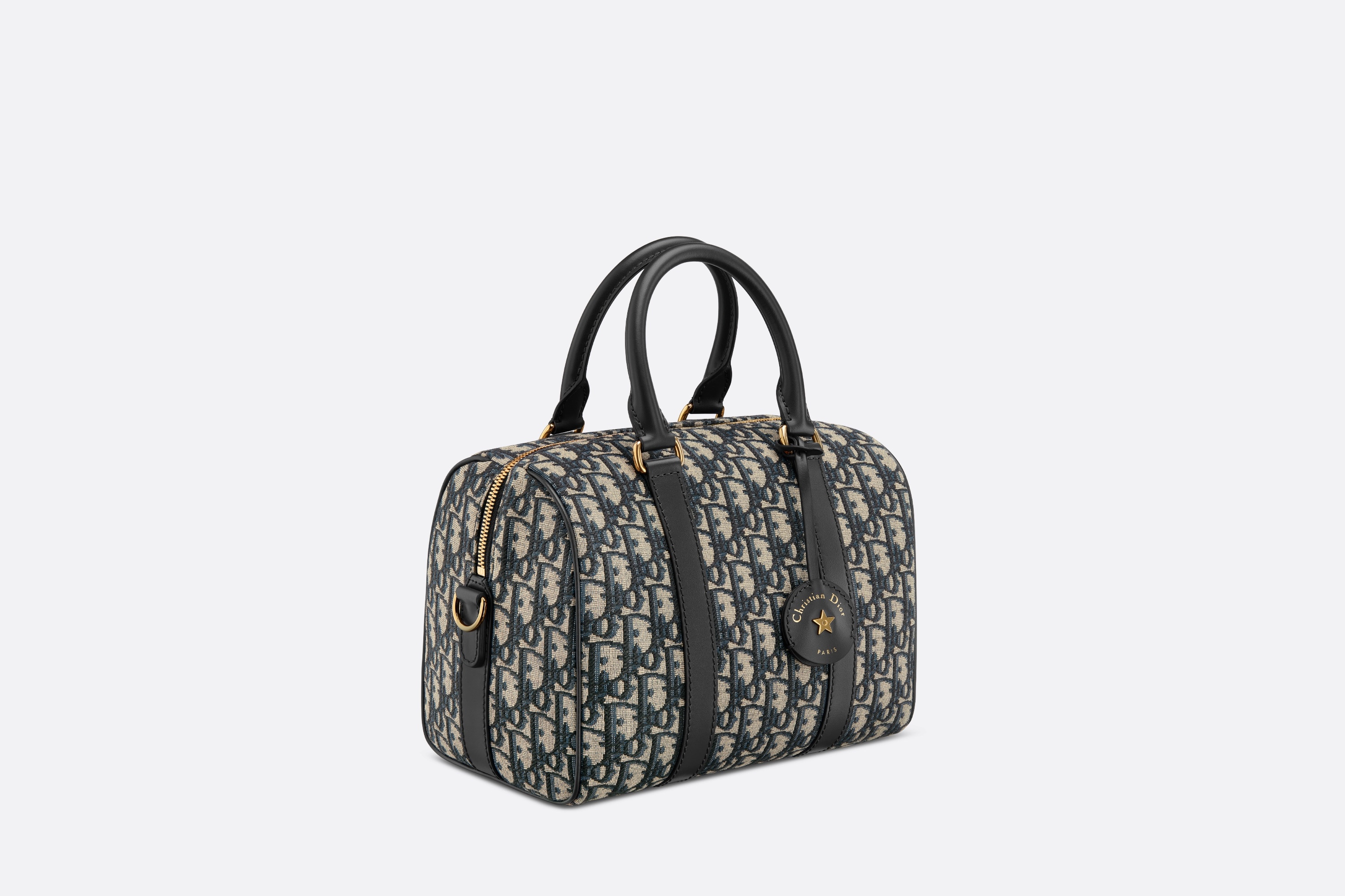 Dior Groove 25 ミディアム マクロカナージュカーフ★関税込み Dior Groove 25 Bag Black Macrocannage Calfskin | DIOR