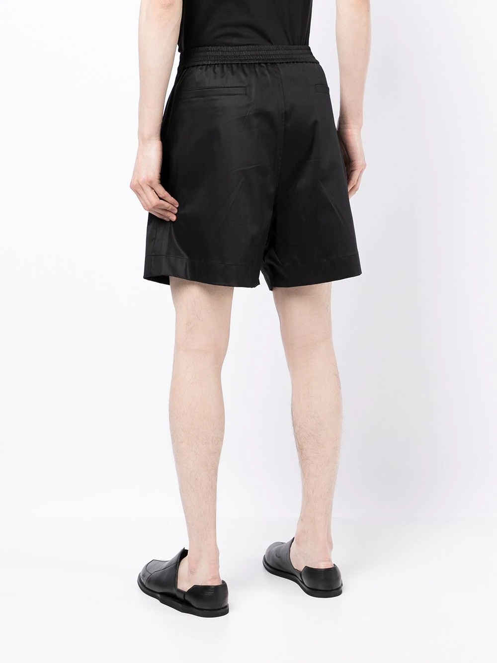 button fastening shorts - 4