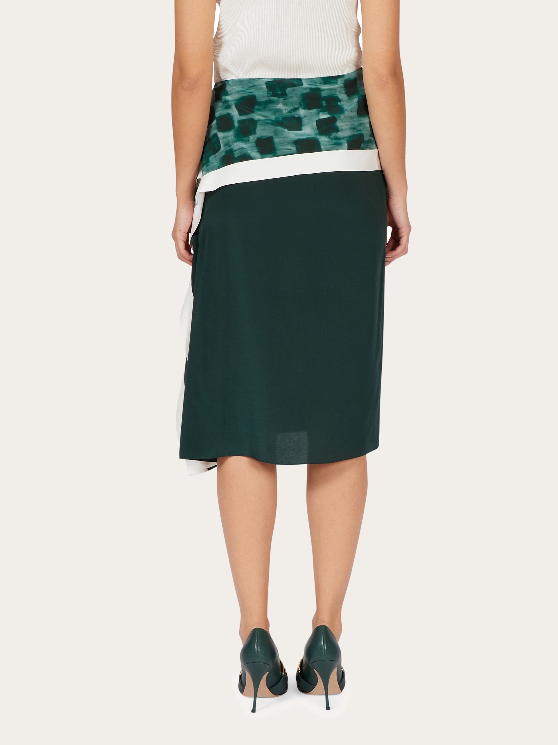 Asymmetric skirt with peplum detail - 4