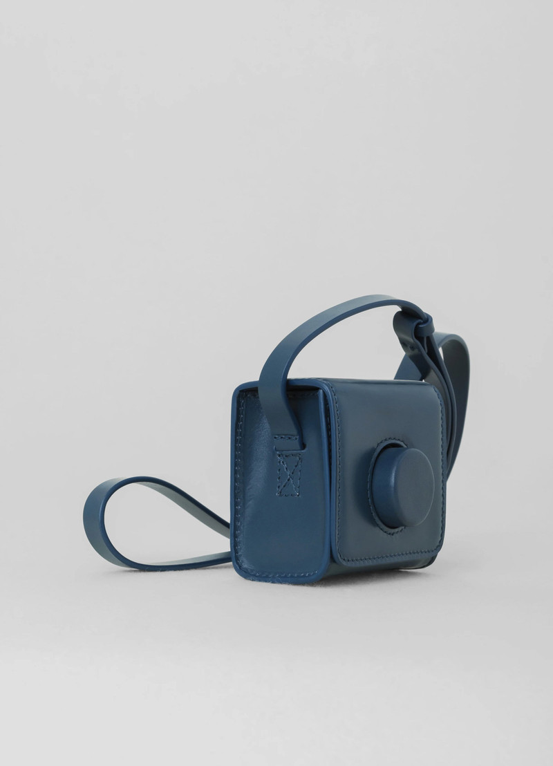 MINI CAMERA BAG
VEGETABLE-TANNED LEATHER 4