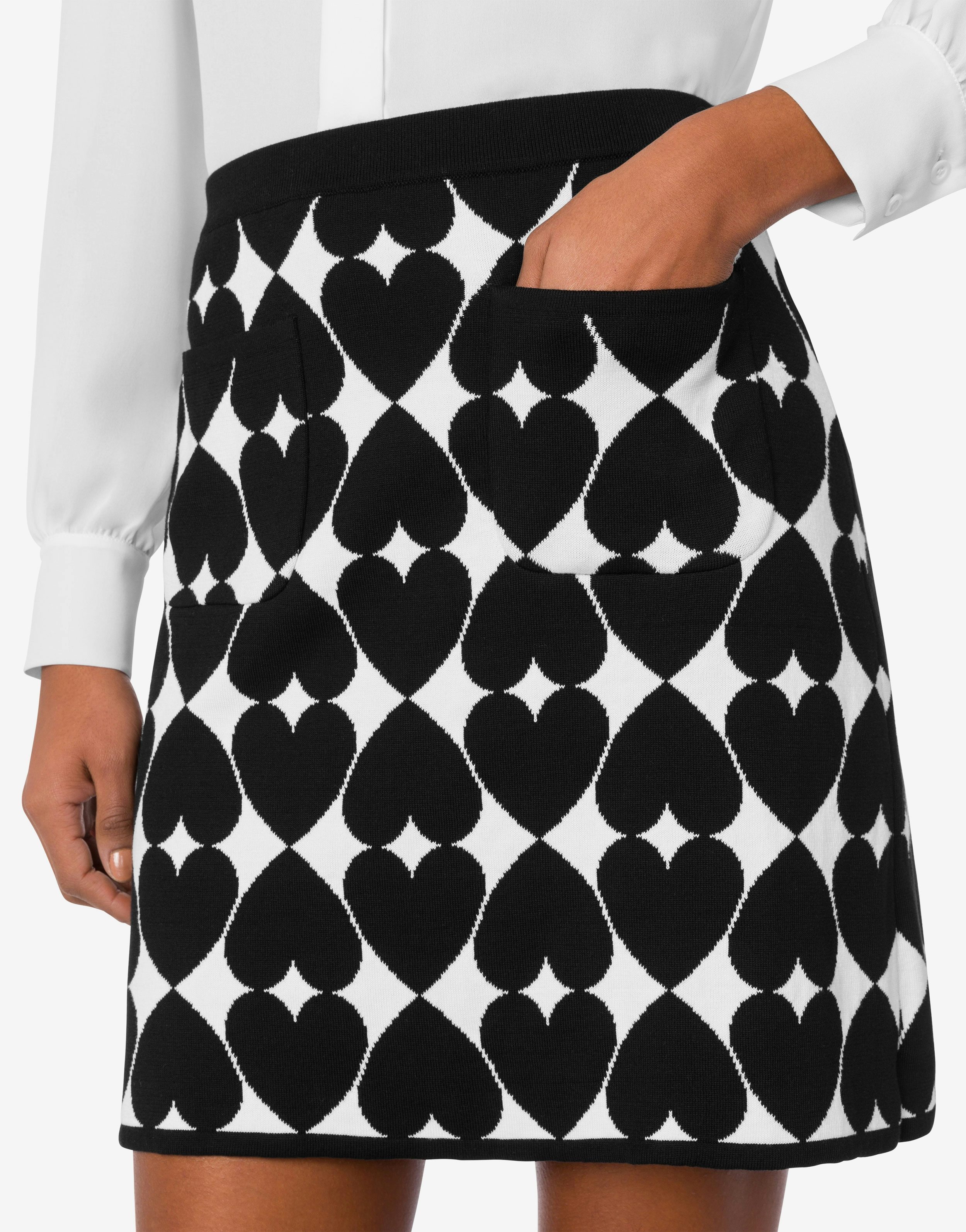 OPTICAL MINISKIRT WITH HEARTS - 4