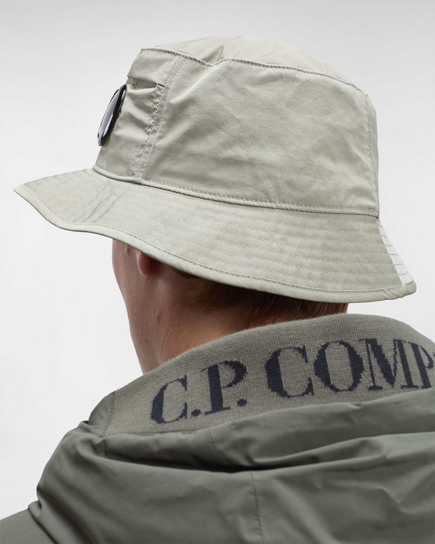 C.P. Company Chrome-R Lens Bucket Hat | REVERSIBLE