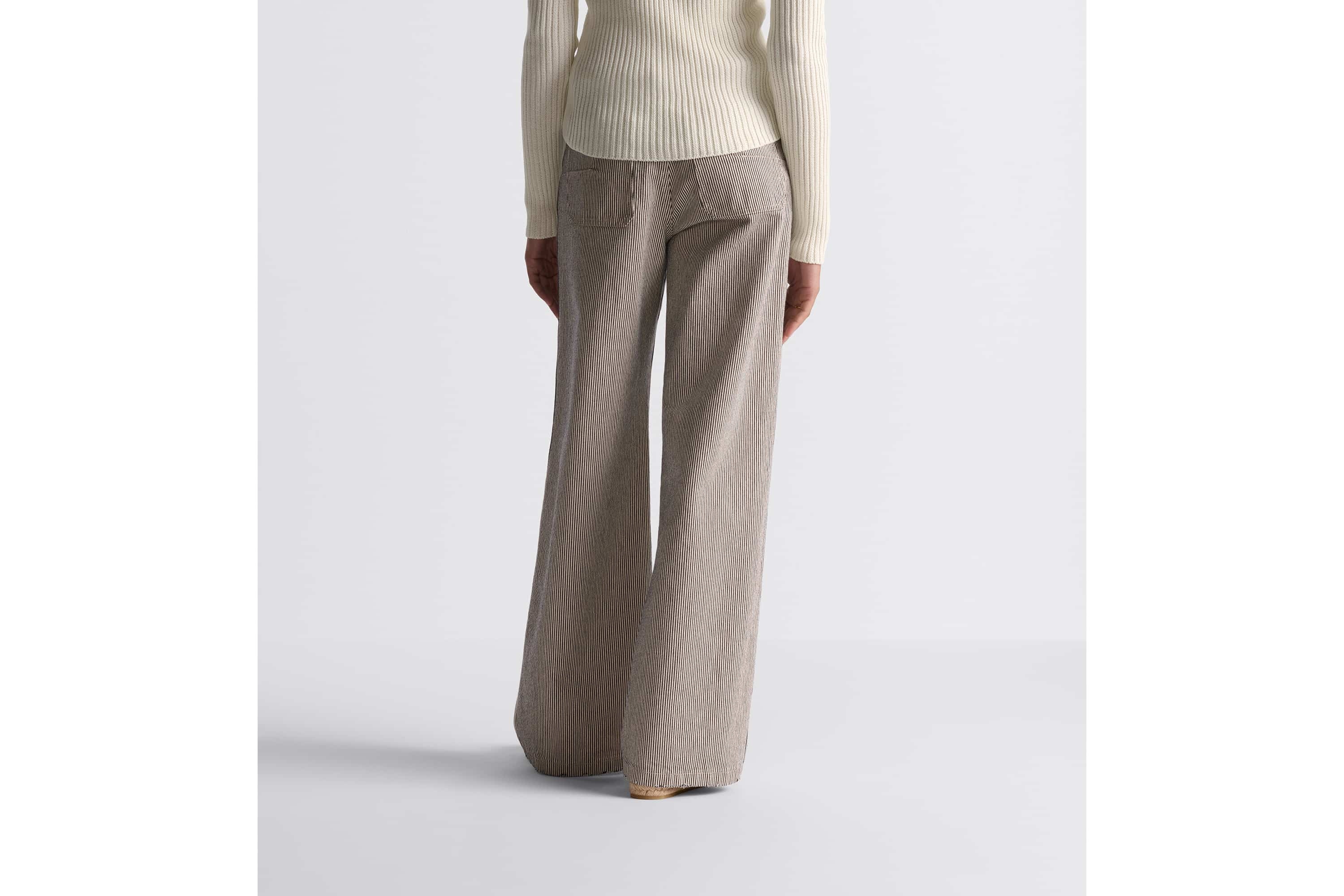 Flared Jeans - 4