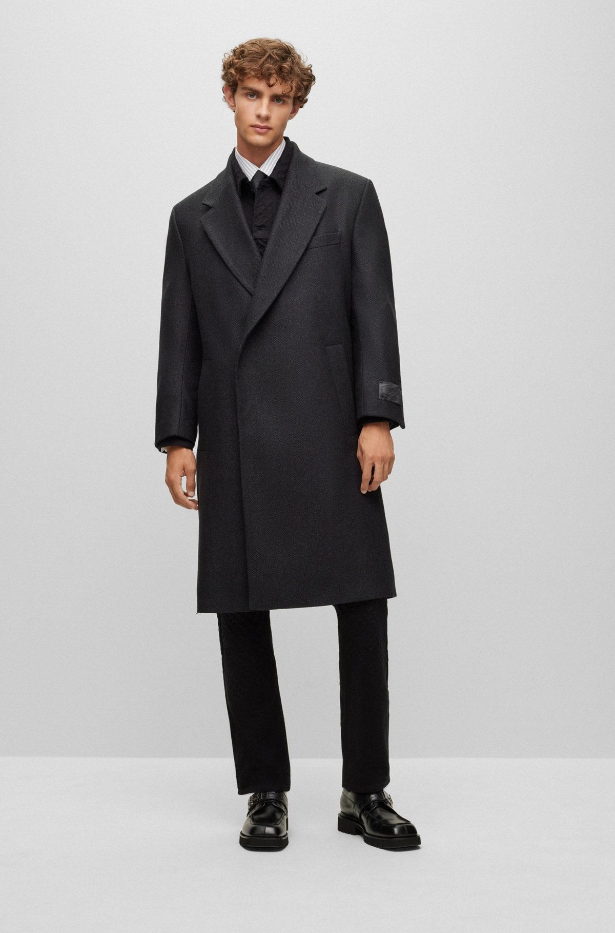 DOUBLE-BREASTED, REGULAR-FIT COAT IN A WOOL BLEND - 2
