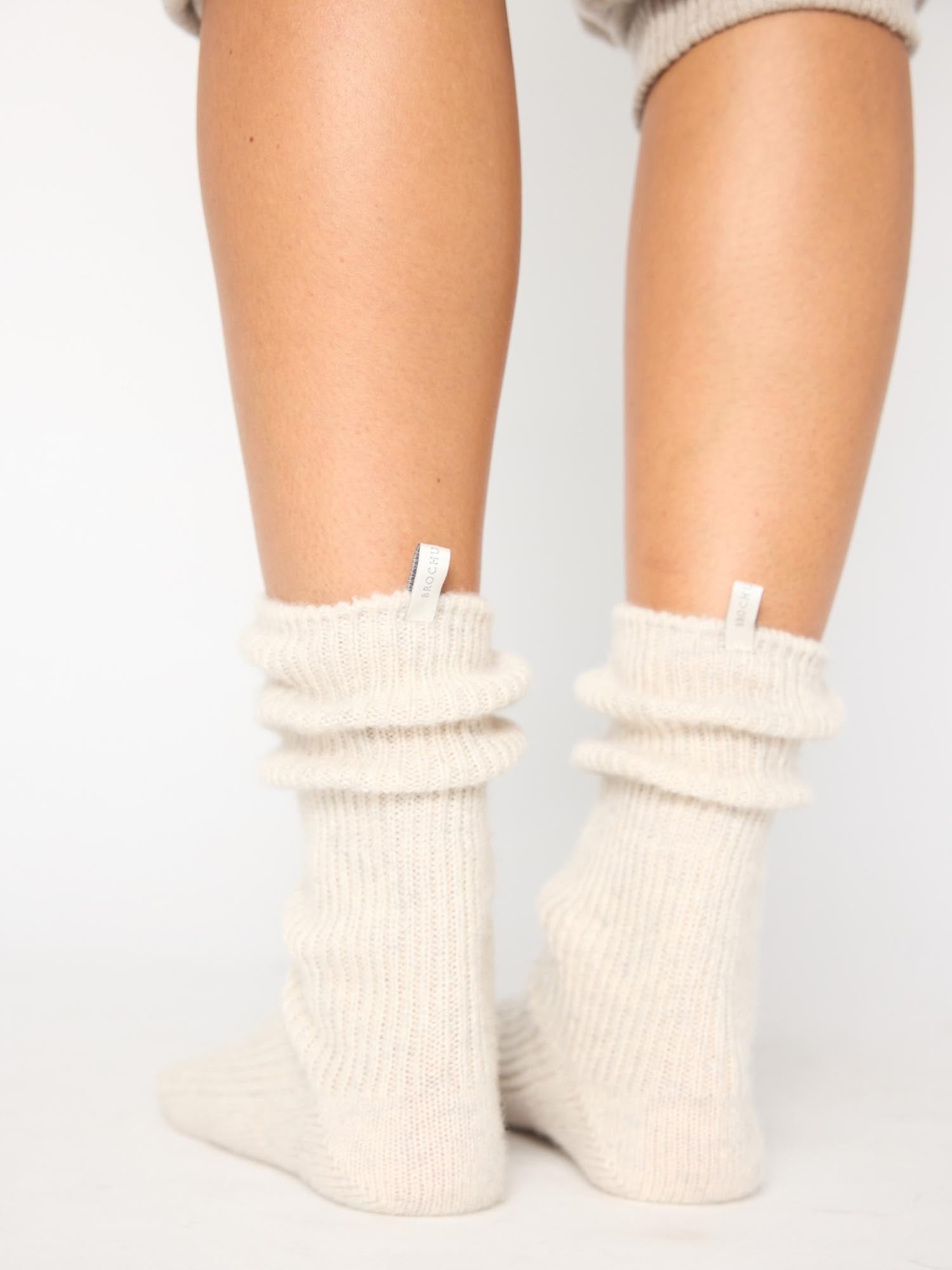 The Ribbed Cashmere Socks - 4