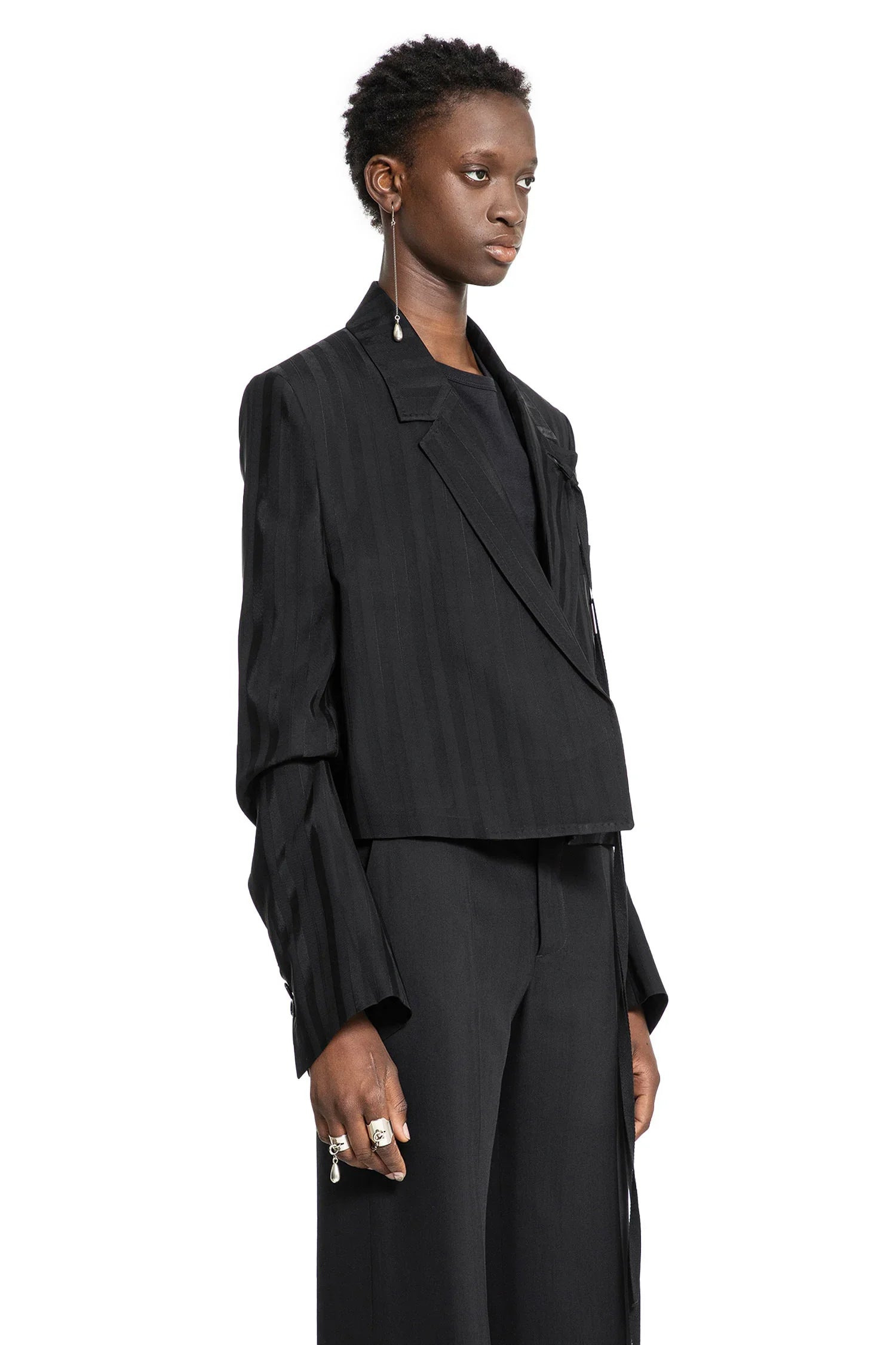Inge-Cropped-Blazer-In-Striped-Viscose - 2